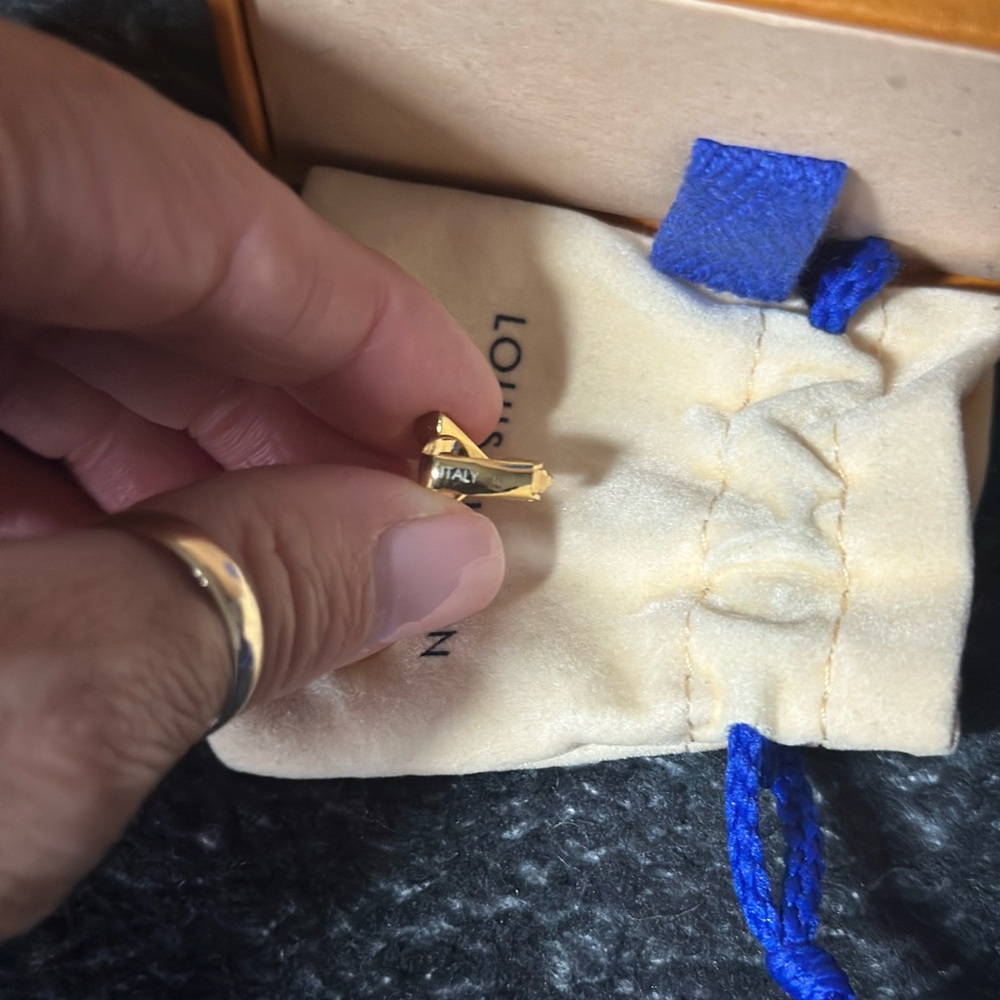Louis Vuitton Clip On Gold Earrings - Picture 5 of 10